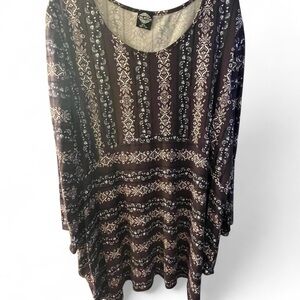 Elegant Burgundy and White Patterned Women's Top​​